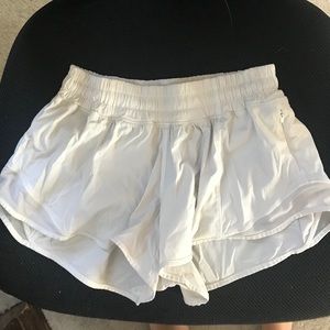 white lululemon tracker shorts
